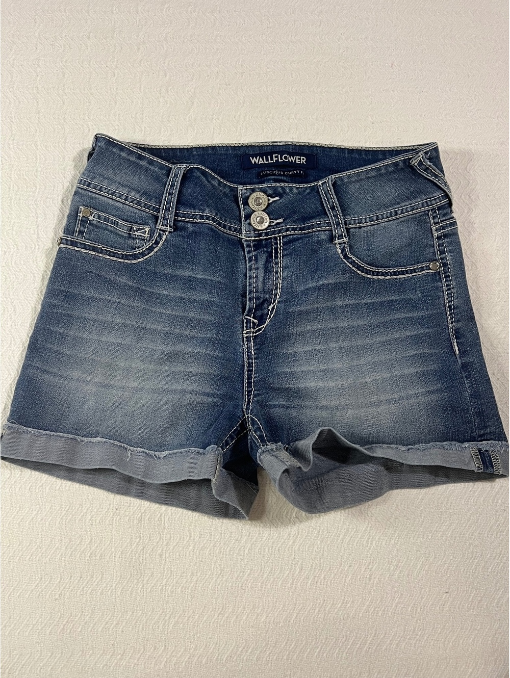 Wallflower Luscious Curvy Fit  Shorts Sz 28
